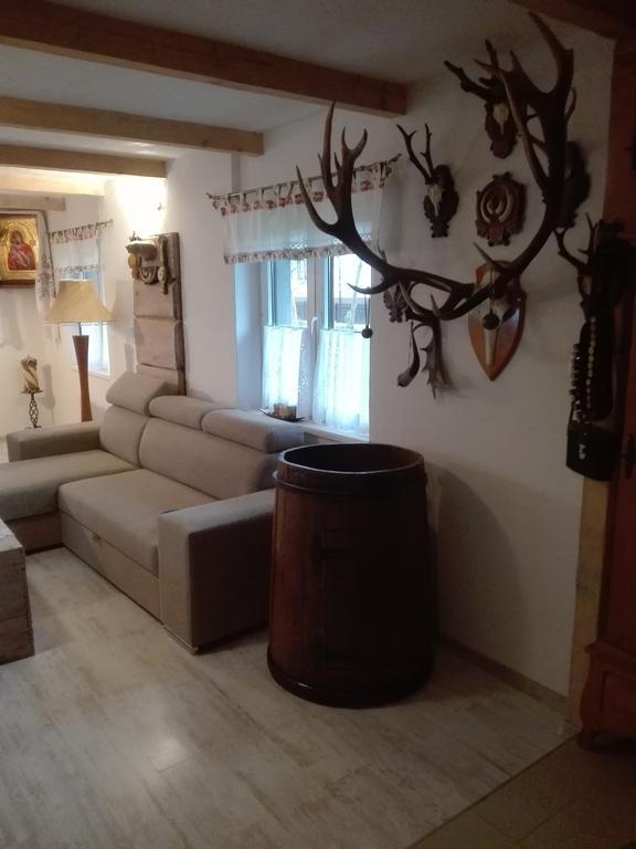 Domek Kutowa Poza Strefa Stanu Wyjatkowego Villa Eksteriør bilde